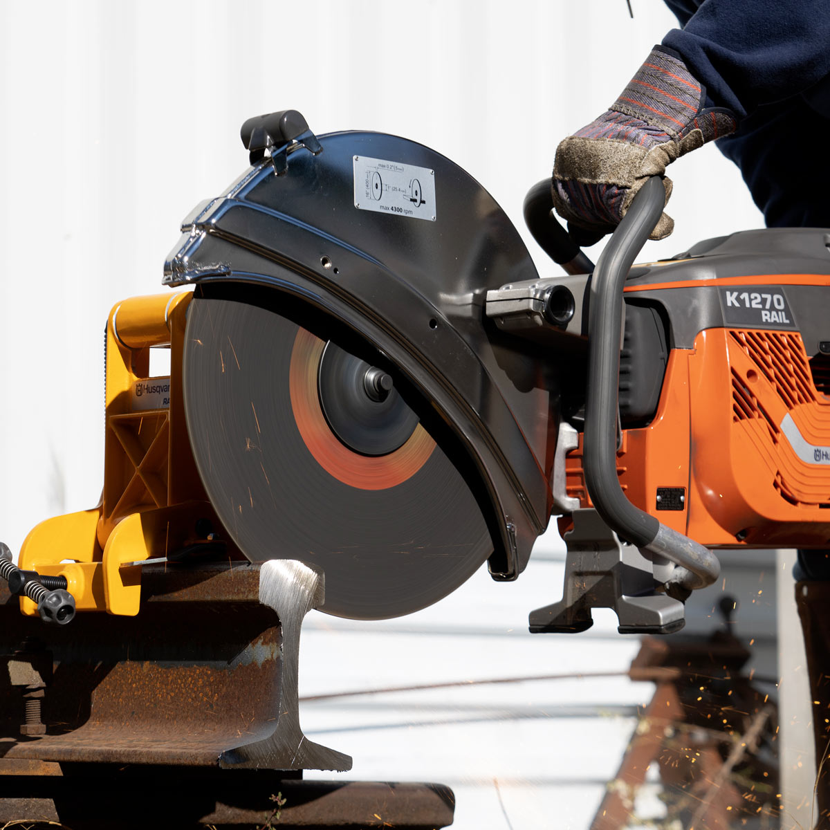 K1270 II 16" Husqvarna Gas Rail Saw (0127601)